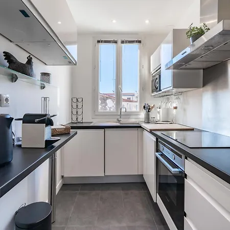 Cozystay 1814 - Stylish 1-br High Floor Apartment