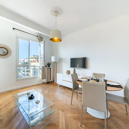 Cozystay 1814 - Stylish 1-br High Floor カンヌ